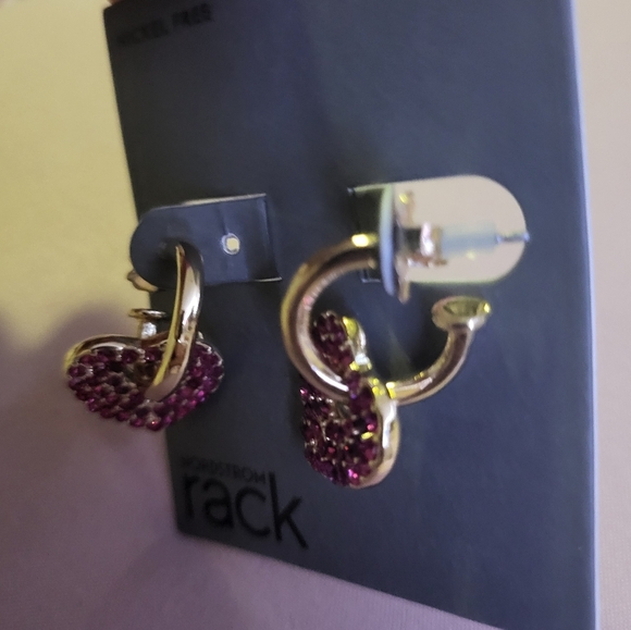 Pretty Earrings - Picture 2 of 2